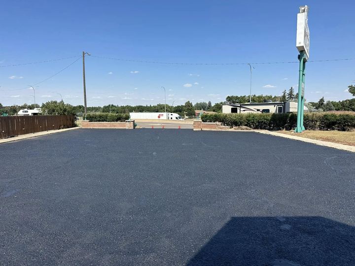 Driveways, Lots and Sealing blasting in Medicine Hat
